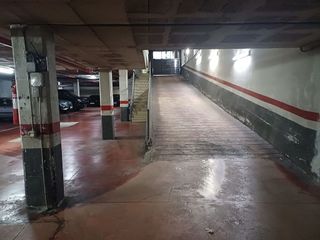 Garaje en venta en La Nova Esquerra de l'Eixample en Barcelona