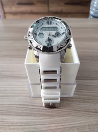 Reloj Eve Cros Plata y Blanco