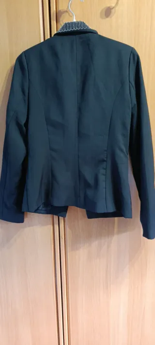 Americana Osley Talla M/38 Negra