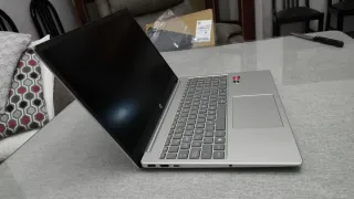 Portátil HP Ryzen 5 • 16GB RAM • 1TB SSD