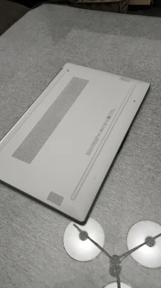 Portátil HP Ryzen 5 • 16GB RAM • 1TB SSD