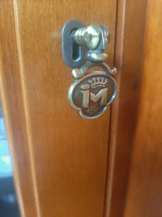 Mueble TV madera de cerezo maciza  y cristal