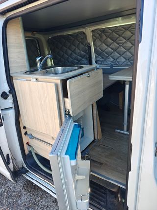 VW Transporter T6 2016 camperizada
