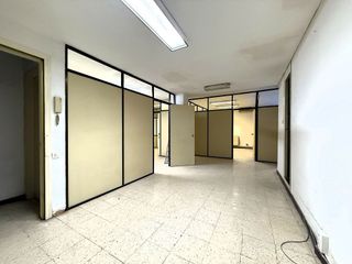 Oficina en venta en Les Corts en Barcelona