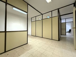 Oficina en venta en Les Corts en Barcelona
