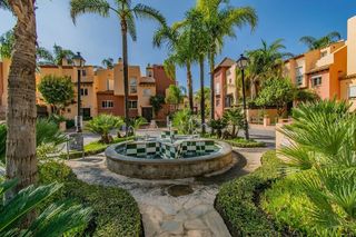 Casa adosada en venta en Nueva Andalucía centro en Marbella