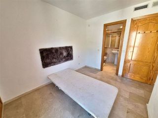 Casa adosada en venta en Nueva Andalucía centro en Marbella