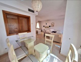 Casa adosada en venta en Nueva Andalucía centro en Marbella