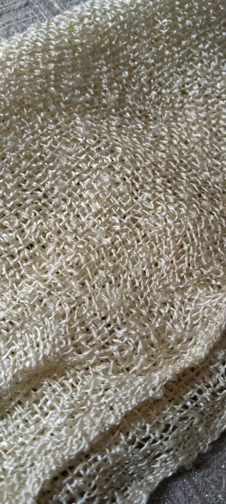 Pañuelo de cuello beige dorado