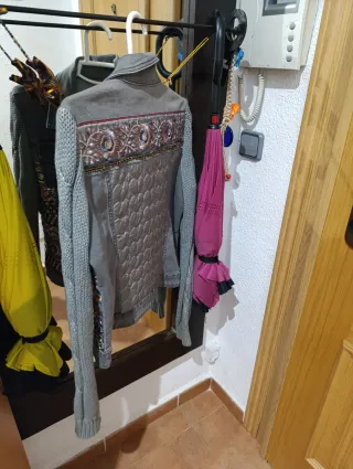 Chaqueta Desigual gris con detalles étnicos Talla