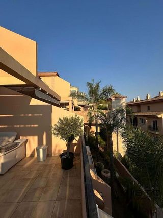 Piso en alquiler en Los Naranjos - Las Brisas en Marbella