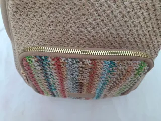 Mochila Beige y Multicolor