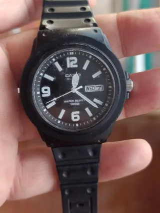 Reloj Casio analógico MRW-200H - Batería y pulsera