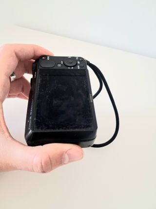 Cámara Sony DSC-HX20V lista para usar