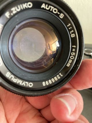 Olympus OM1 Cámara Analógica + Lente Yashica