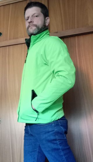 Chaqueta cortavientos softshell impermeable