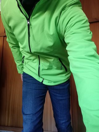 Chaqueta cortavientos softshell impermeable