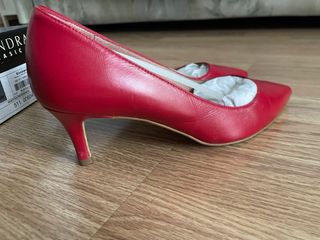 Zapatos de tacón rojos talla 36