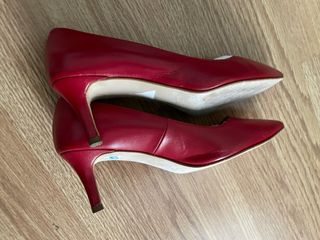 Zapatos de tacón rojos talla 36