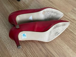 Zapatos de tacón rojos talla 36