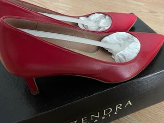Zapatos de tacón rojos talla 36