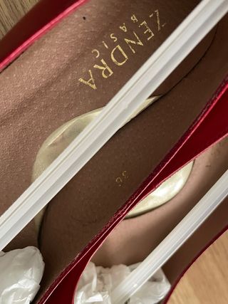 Zapatos de tacón rojos talla 36