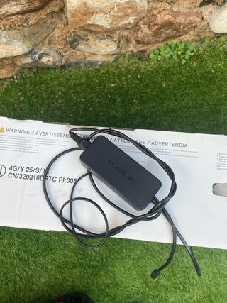 Patinete eléctrico Ninebot Segway seminuevo. Caja