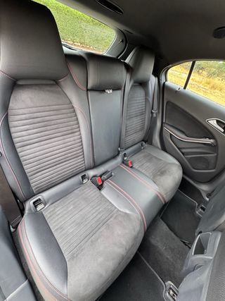 🚘Mercedes A200 AMG  · 2017 · 82.000 km · Nacional