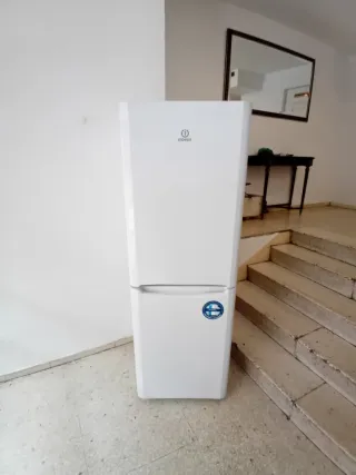 Nevera Indesit Blanca