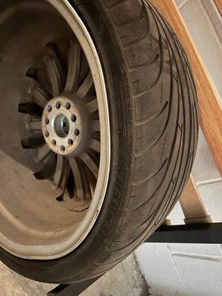 Llantas Audi Originales con Neumáticos