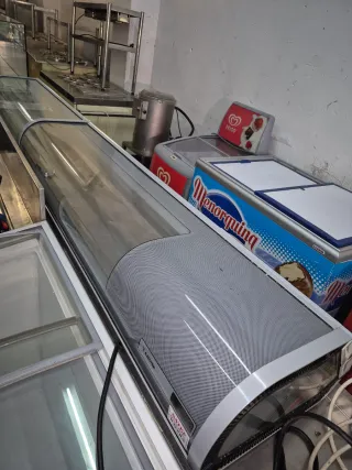 Vitrina expositora refrigerada