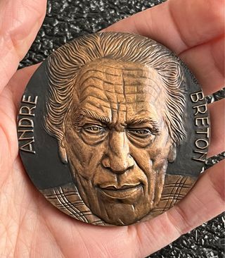 Medalla Bronce André Breton