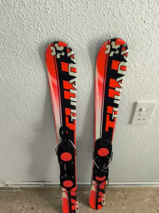 Esquís con funda