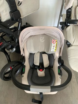 Carro Jané con capazo y portabebé