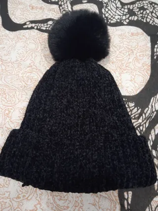 3 Gorros de Lana con Pompón Blanco