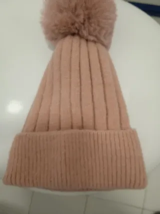 3 Gorros de Lana con Pompón Blanco