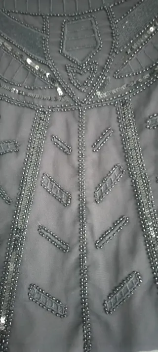 Falda negra con pedrería