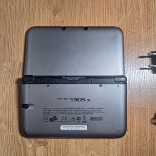 Nintendo 3DS XL Argento + 6 Giochi