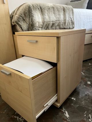 Cajonera con ruedas de madera