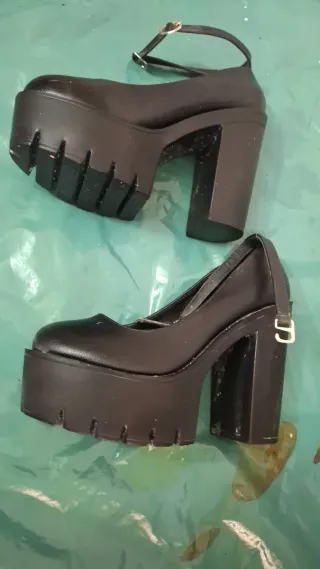 Sandalias Negras Cuña