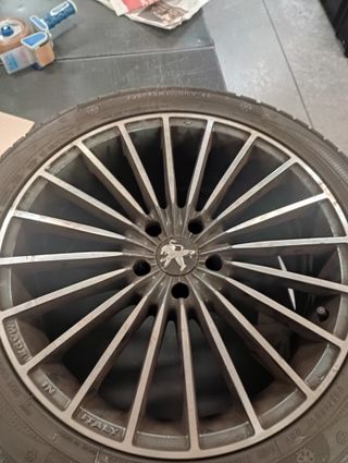 4 Cerchi Peugeot RCZ con Gomme 235/45R18