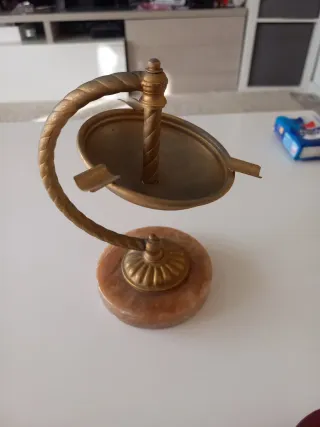 Lote: Encendedor y Cenicero Vintage