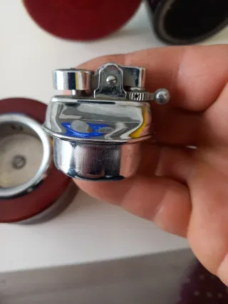 Lote: Encendedor y Cenicero Vintage