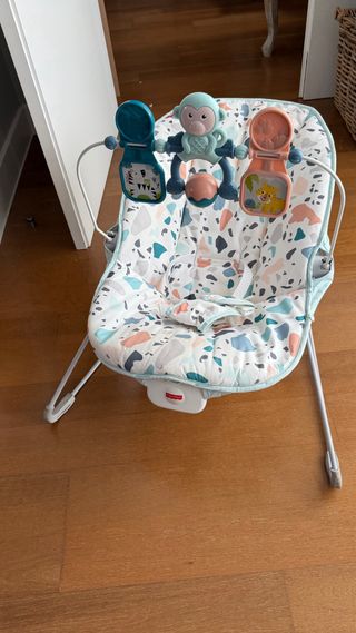 Hamaca mecedora de bebé Fisher Price, COMO NUEVA!!
