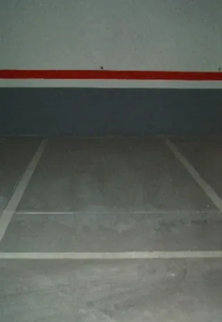 ALQUILO PLAZA COCHE JUNTO AYUNTAMIENTO