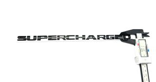 EMBLEMA LETRAS NEGRAS SUPERCHARGED LAND ROVER