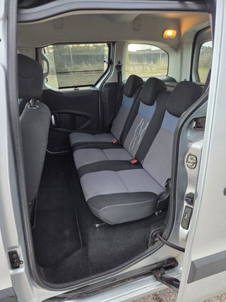 Peugeot Partner 2012