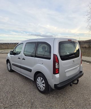 Peugeot Partner 2012