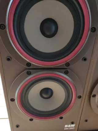 Altavoces B&W DM330 Marrones
