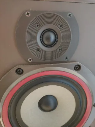 Altavoces B&W DM330 Marrones